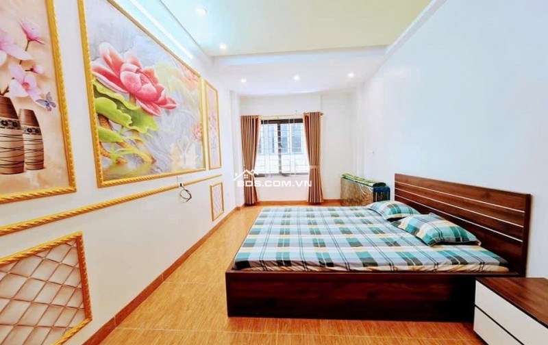 Siêu phẩm –Bán nhà 5 tầng mới coong  - Ngõ 68 nguyễn văn Linh – Giá sập sàn 4,x tỷ